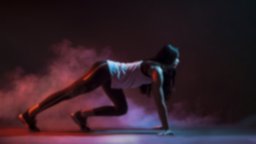 sportswoman-on-crouch-start-in-dark.jpg